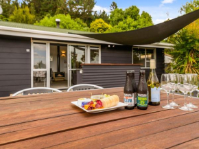 Fantail Cottage - Lake Rotoiti Holiday Home